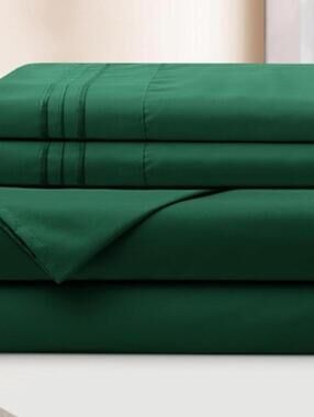 Amazon Basics 4-Piece Luxury Microfiber Dark Green Deep Pocket Sheet Set-Queen